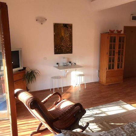 Cosy Rooftop Studio With Balcony Белград Экстерьер фото